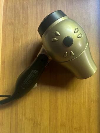 Compact Hair Dryer for Travelling (IONIC TECHNOLOGY) 1