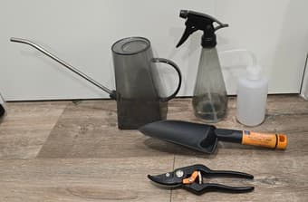 Gardening items 1