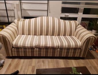 Queen Size sleeper sofa $50 need to be gone ASAP 2