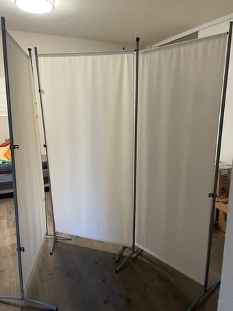 TV Stand & three-panel screen for free near California Ave 2