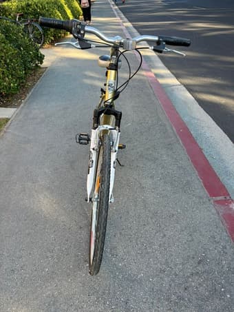 Infinity Twenty Four 7 Hybrid Bike 2