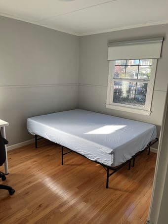 Redwood City 2b1b for Rent Close to Meta and Stanford Medical School 2