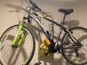 FS: Schwinn GTX 700c bike 2
