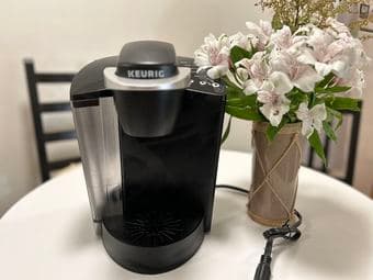 Keurig coffee machine, almost brand new 3