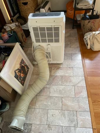 Black + Decker 8000 BTU Portable Air Conditioner/Fan/Dehumidifier 2
