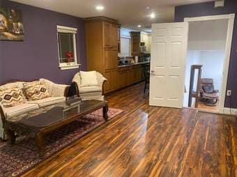 1 bed/1 bath back cottage in RWC, all utilities included 1