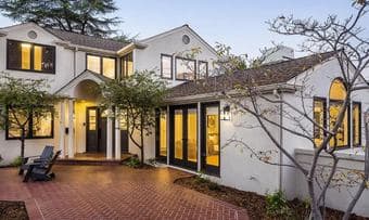 Classy House with Pool Needs You 1
