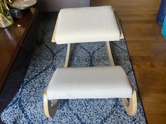Diemer kneeling chair almost new 2