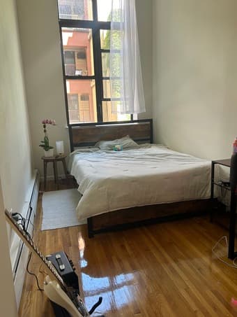 Furnished Room in 2 Bed 2 Bath Duplex (Hells Kitchen, NY) 1