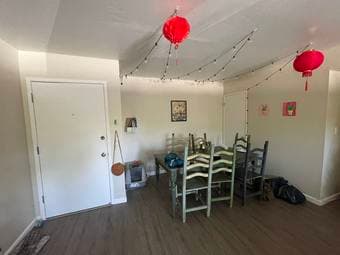 1 room available in 2bed/1bath apartment near Stanford 1
