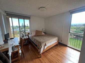 On campus Sublet 1B1B Midrise apt (Dec 13 - Jan 4) EV 3