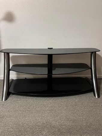 Selling TV stand 1