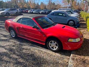 2000 Convertible Ford Mustang with brand new engine and 120K mileage 1