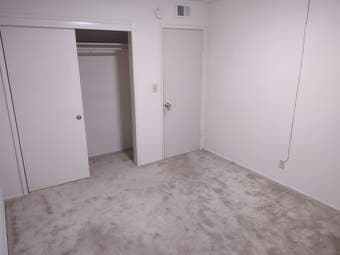 Large single room in apartment unit 1200/month 2
