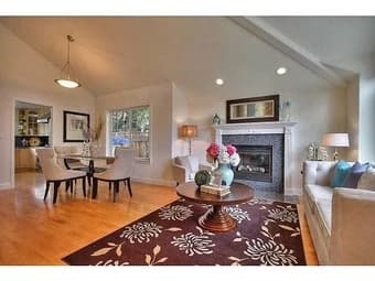 BEAUTIFUL SUNNY BEDROOM - PRIVATE BATH + ENTRANCE 2