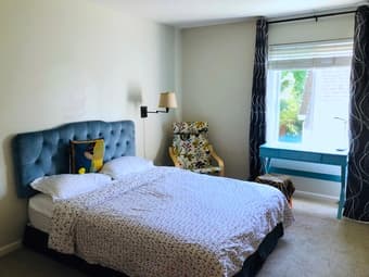 FREE Queen Bed 1