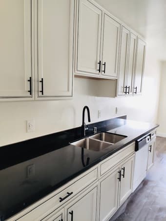 【Palo Alto 94306】 【Rent O-N-E room in 2B1B Apt】【 available in Feb】 3