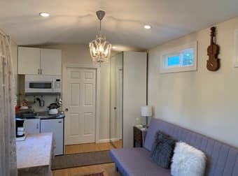 Charming cottage studio near Stanford 3