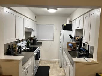 1BR Available in a 2BR/1.5BA Townhouse starting March 15– Foster City 3