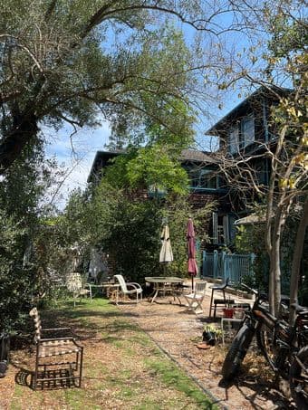 The Hackmann House - $1,100 2