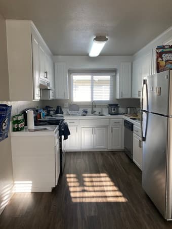 Spacious 2B/2B Apartment - Looking for Roommate! 1