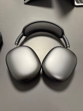 2023 AirPods Max (Excellent Condition) Space Gray 3