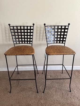 Wrought Iron Chairs / Barstool (Set of 2) 1
