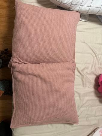 Comforter+pillows 1