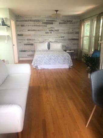 Rare Furnished Apartment w/ Private Balcony in Heart of Palo Alto 2
