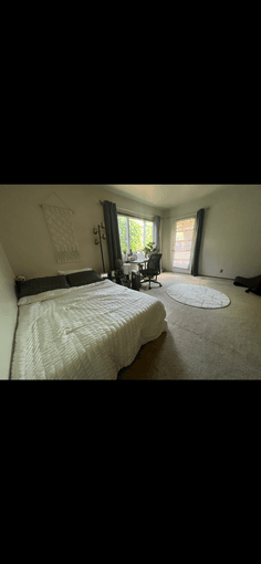 Master Bedroom w/ En Suite Bath near downtown Menlo Park 1