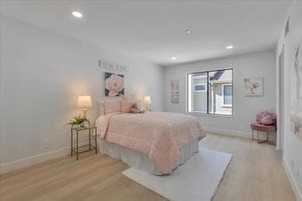Master Bedroom at Mountain view / Sunnyvale 2