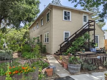 2br - 845ft2 - Apartment available in warm, cooperative community! PA 1
