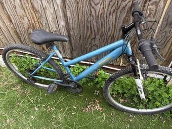 26" Shimano MT bike for girls (orgianlly $250+) 2