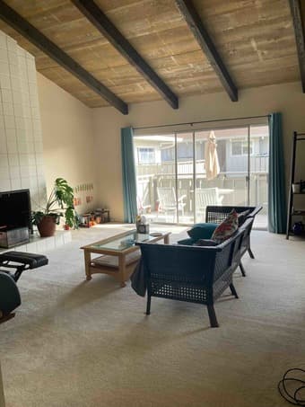 Amazing master bedroom available in June (F) 3