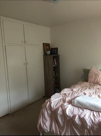 [Female Only] Room for rent near downtown Menlo Park, start May 1st 1