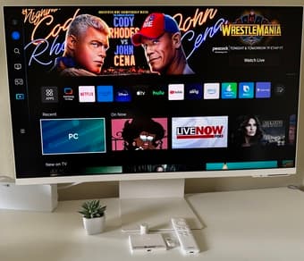 32" Samsung M80C Smart Monitor 1