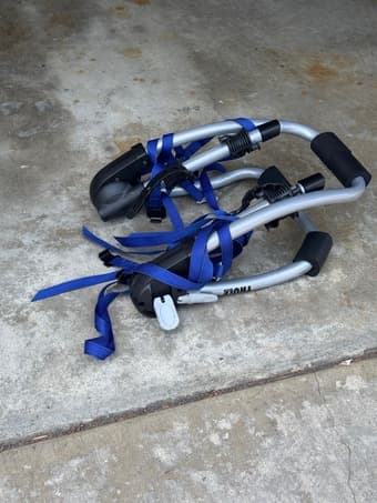 Thule Gateway 2 Bike Trunk Rack for Sedans 1