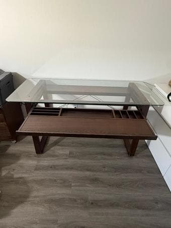 Stylish Office Desk with Matching Side Table – Excellent Condition! 2