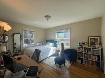Room in a 2BR/1BA Apartment in Menlo Park, available July 1st 3