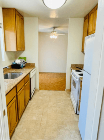 Large single room in apartment unit 1250/month downtown Palo Alto 2