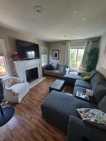 4B 3bath, house, June 1 move in - 3 Stanford postdocs - $1,250 3