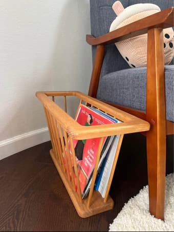 5'3" round cream shag rug + magazine rack 2