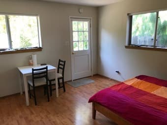 Furnished studio apartment on campus 1
