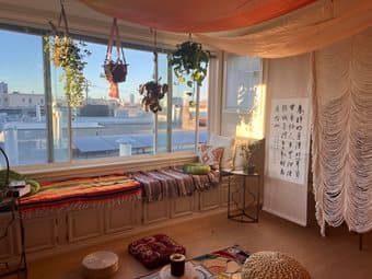 Beautiful artist loft in 3BR apartment in Mission, SF sublet June-Aug 2