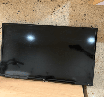 24" Roku TV 1