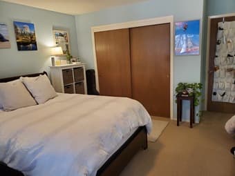 2 Rooms available in adorable 6BR/3BA house on Stanford Golf Course 2