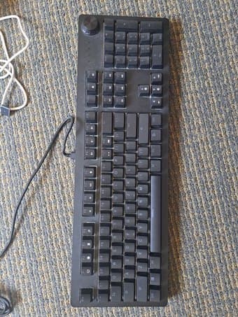 creative pebble pro speakers + keyboard 2