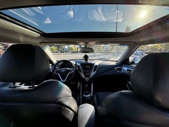 2013 Hyundai Veloster 2