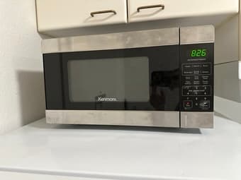 Almost new microwave 1