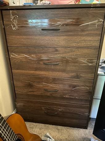 Dresser 1
